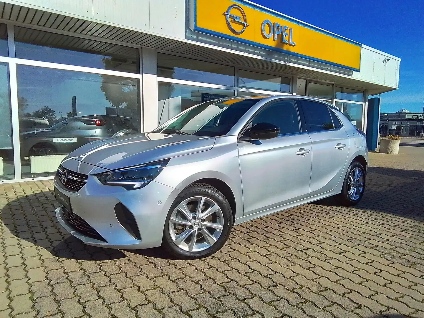 Opel Corsa F 1.2 Elegance Argent - 2