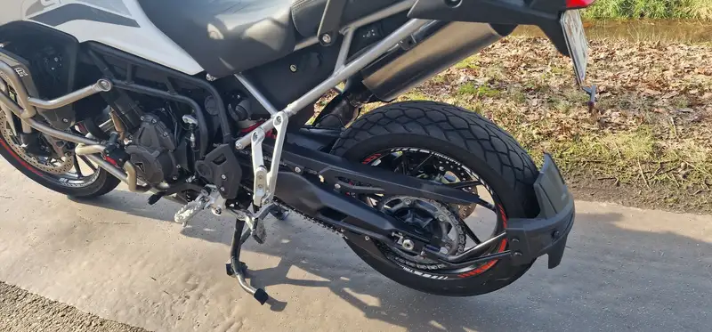 Triumph Tiger 900 - foto 7