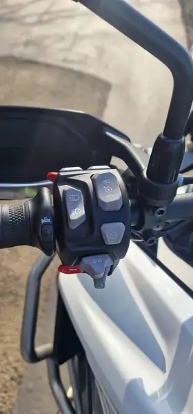 Triumph Tiger 900 - foto 5