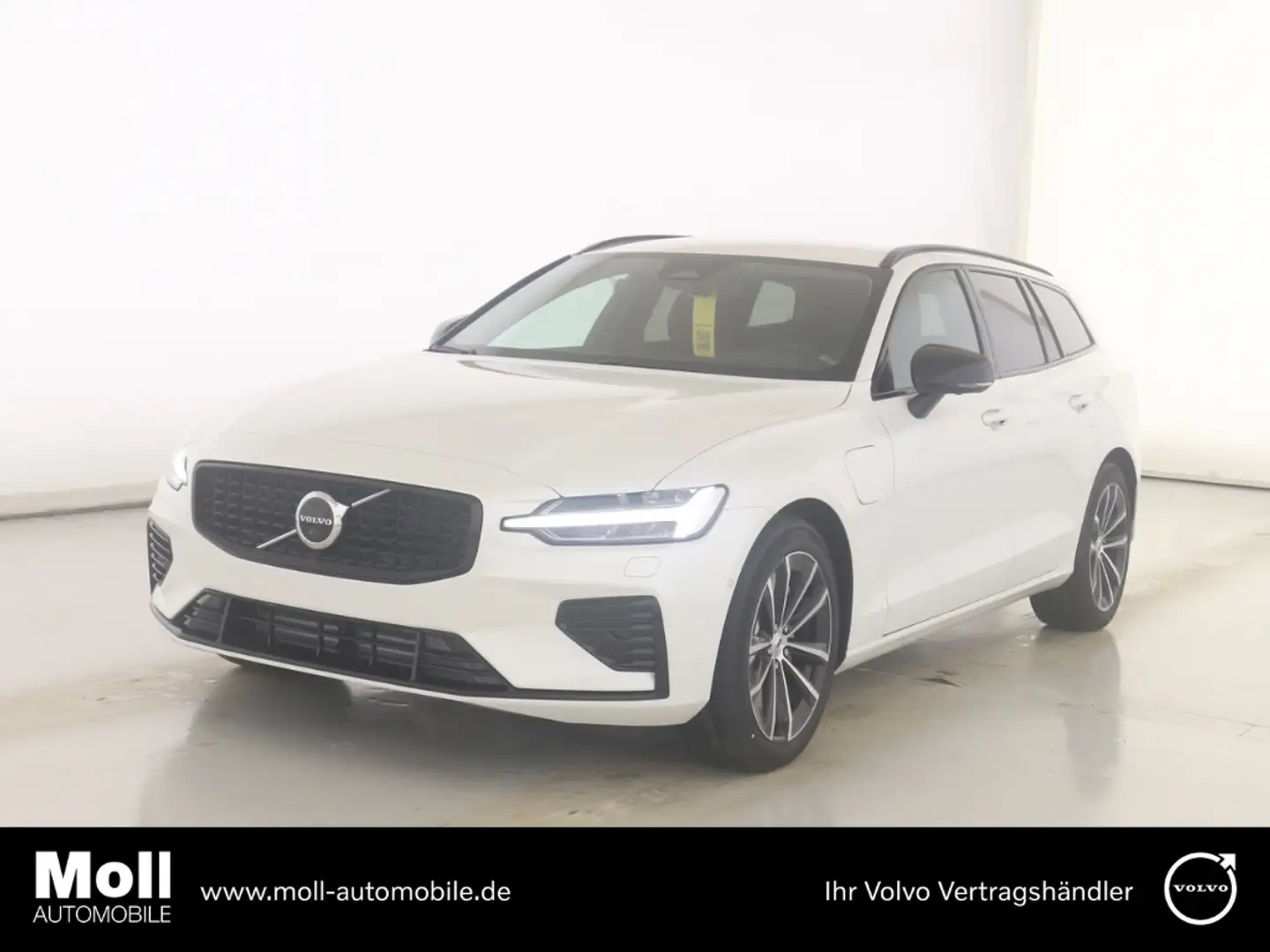 Volvo V60 Kombi Plus Dark Recharge Plug-In Hybrid AWD HUD St Weiß - 1
