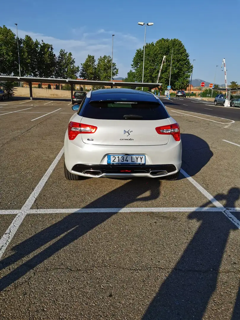 Citroen DS5 Hybrid4 Airdream Sport CMP - 2