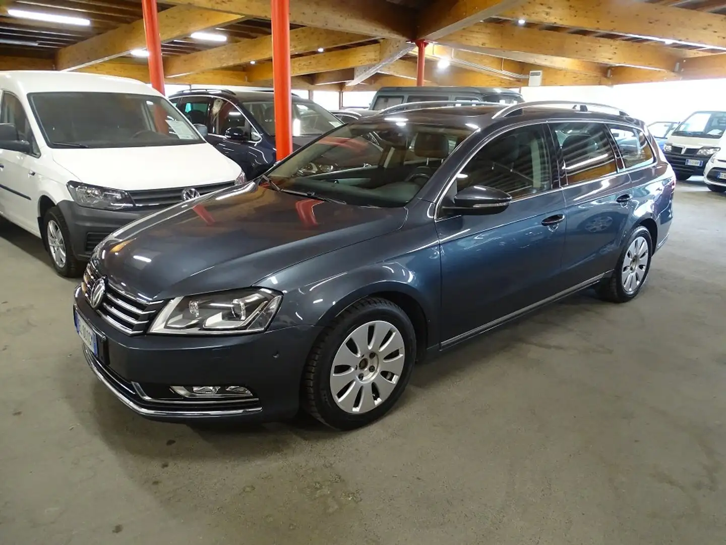 Volkswagen Passat Variant 2.0 TDI 4X4 Highline 140 CV Grigio - 2