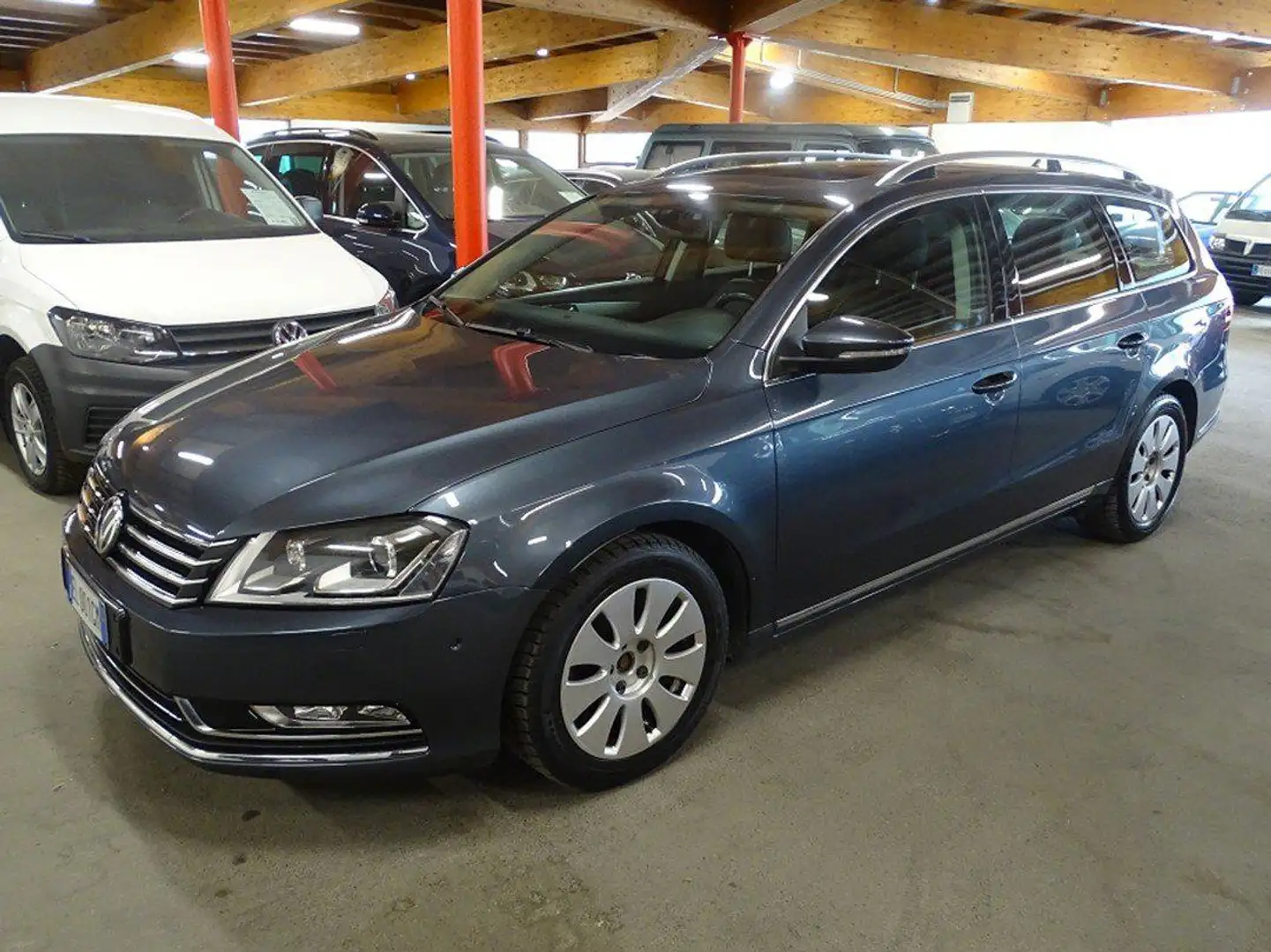 Volkswagen Passat Variant 2.0 TDI 4X4 Highline 140 CV Grigio - 1