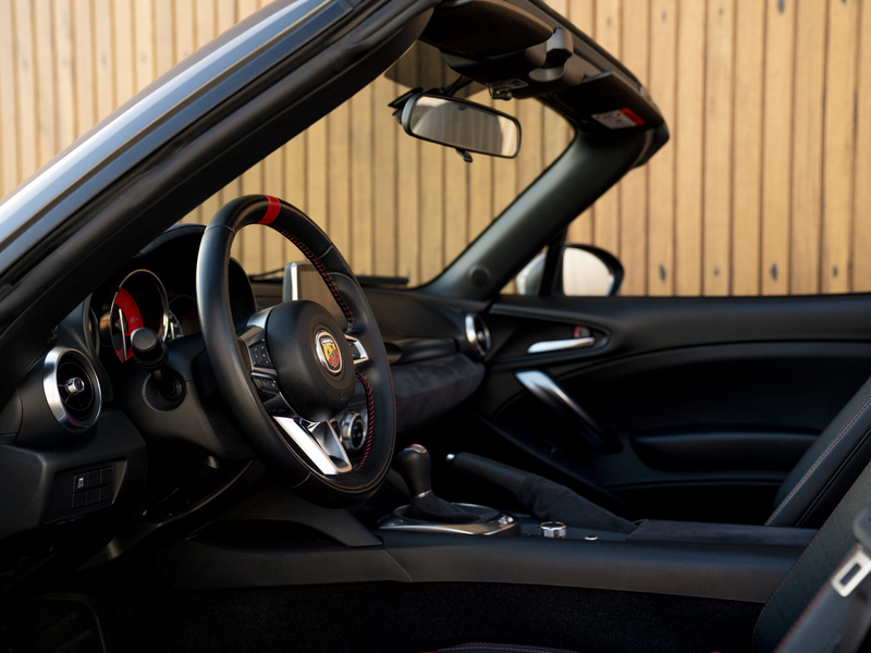Abarth 124 Spider | Handbak | Bose — photo 7