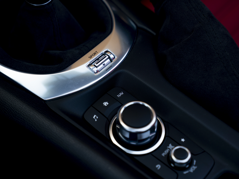 Abarth 124 Spider | Handbak | Bose — photo 30
