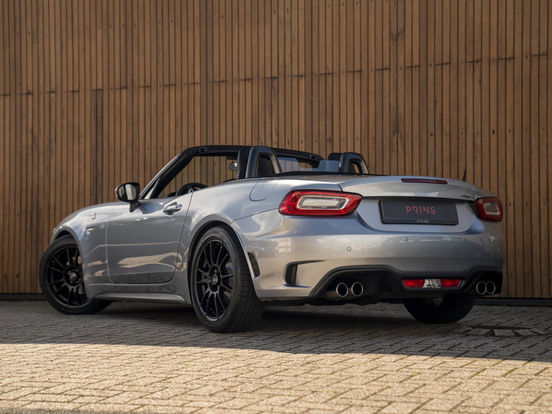 Abarth 124 Spider | Handbak | Bose — photo 13