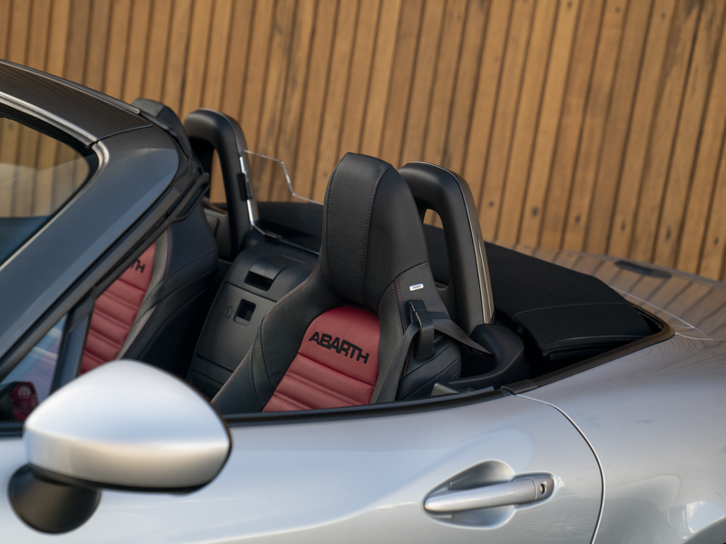 Abarth 124 Spider | Handbak | Bose — photo 3