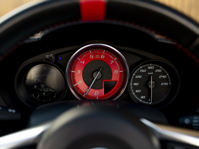 Abarth 124 Spider | Handbak | Bose — photo 11