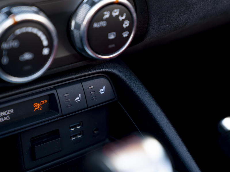 Abarth 124 Spider | Handbak | Bose — photo 25