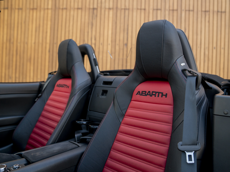 Abarth 124 Spider | Handbak | Bose — photo 8