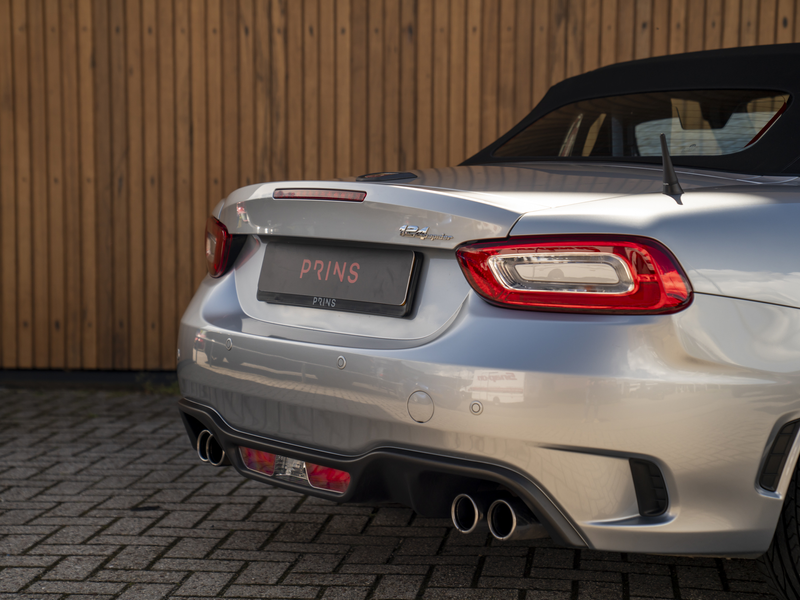 Abarth 124 Spider | Handbak | Bose — photo 16