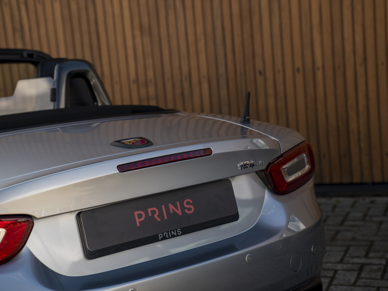 Abarth 124 Spider | Handbak | Bose — photo 14