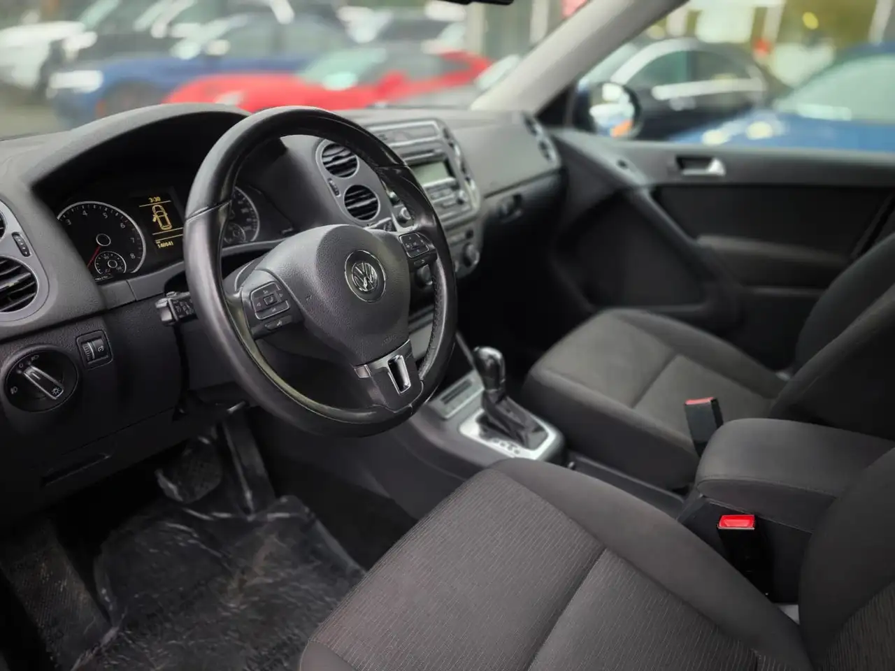Volkswagen Tiguan снимка Volkswagen Tiguan