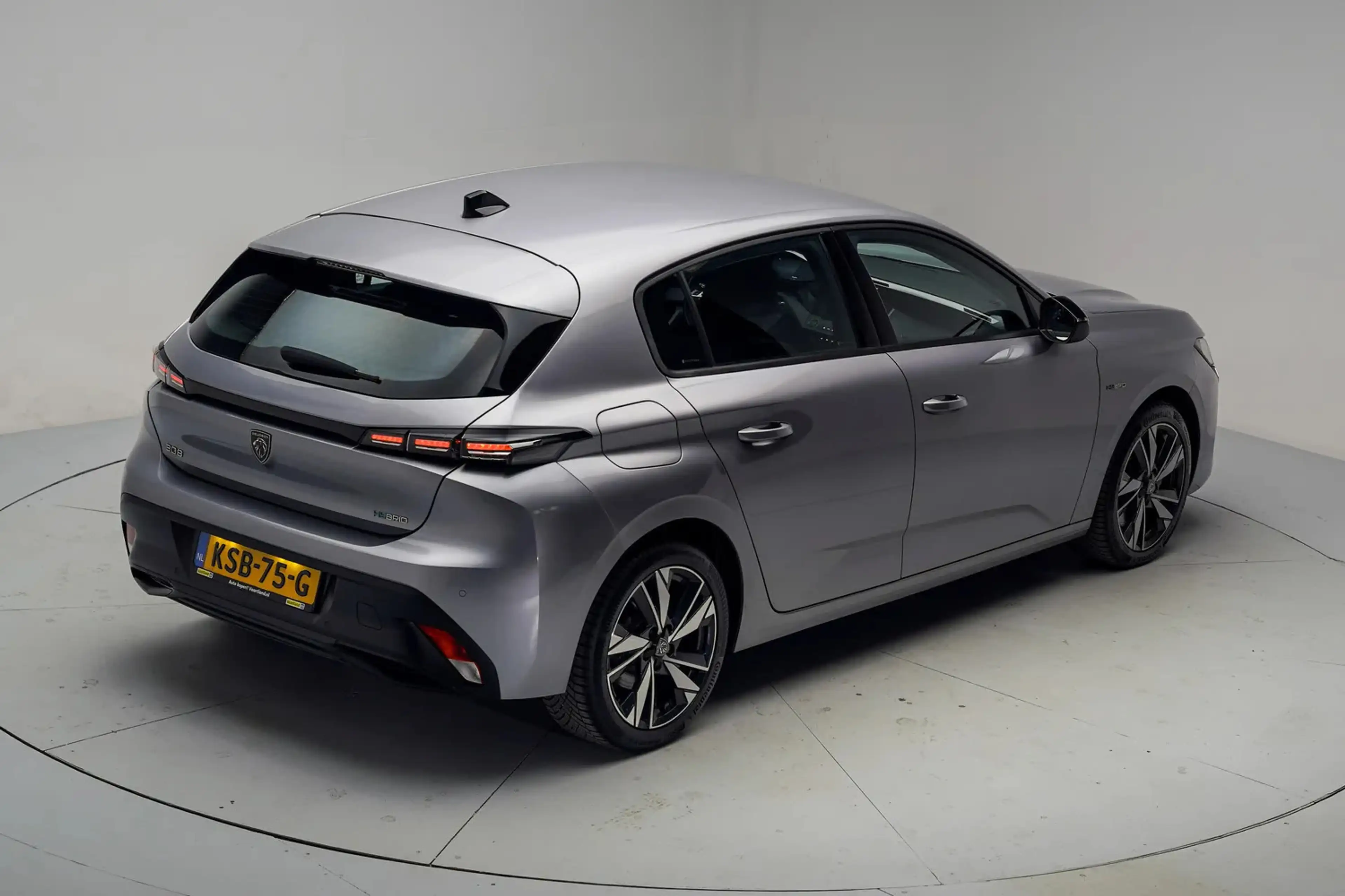 Peugeot 308 1.6 Plug-in Hybrid Active Pack 180 Aut. [ Navigati — photo 14
