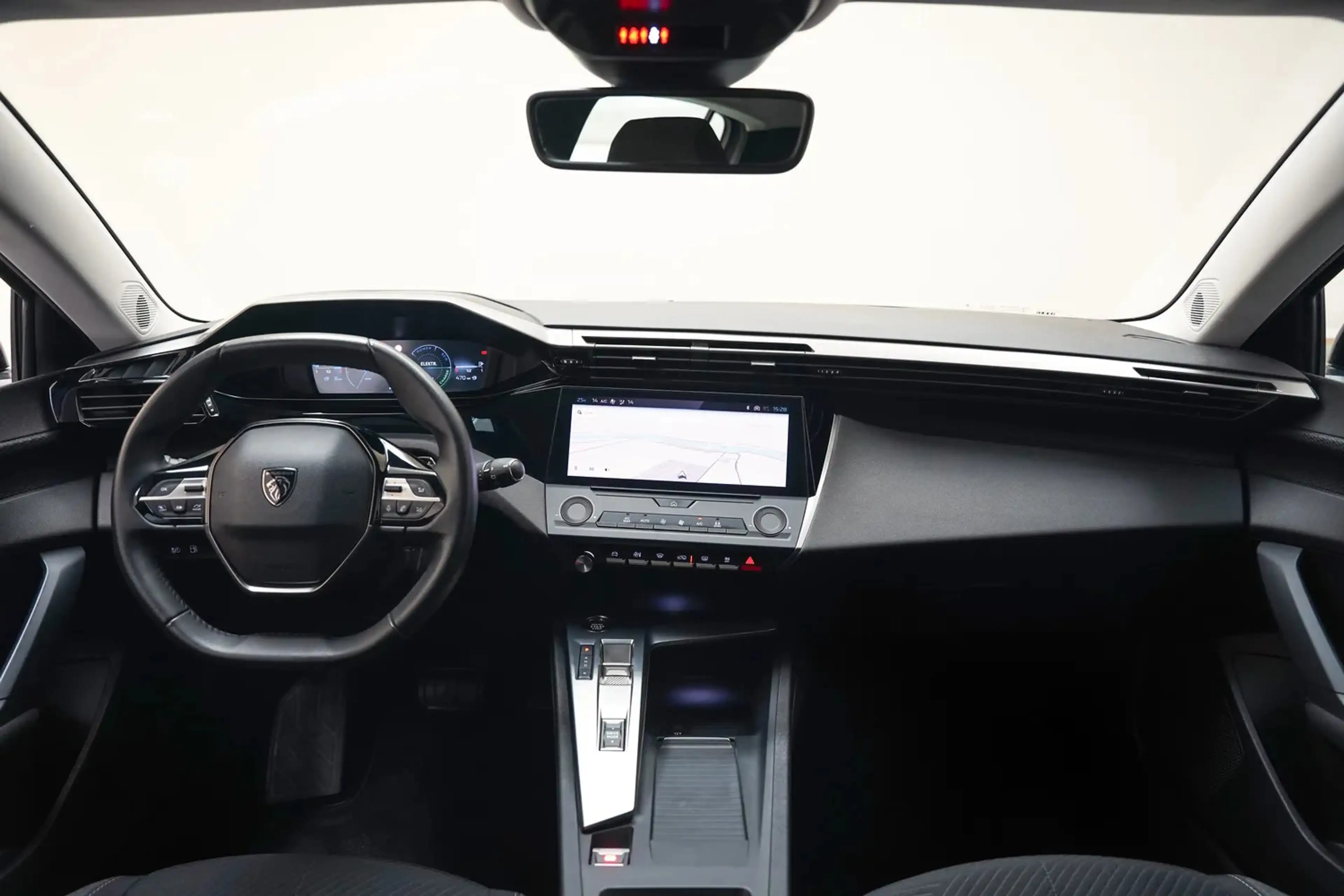 Peugeot 308 1.6 Plug-in Hybrid Active Pack 180 Aut. [ Navigati — photo 4