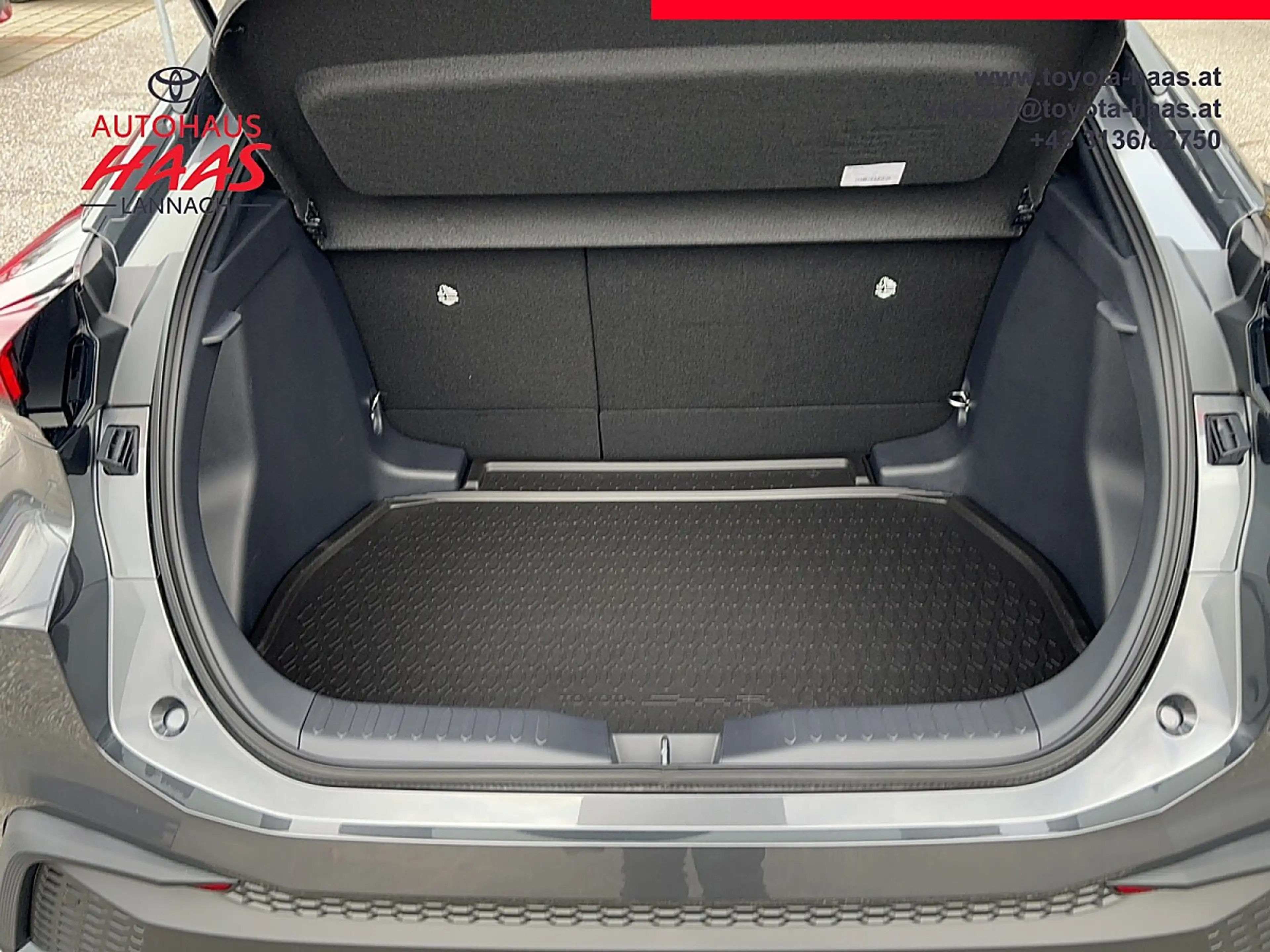 Toyota C-HR 2,0 Plug-In Hybrid E-CVT Active Drive+Technikpaket — photo 13