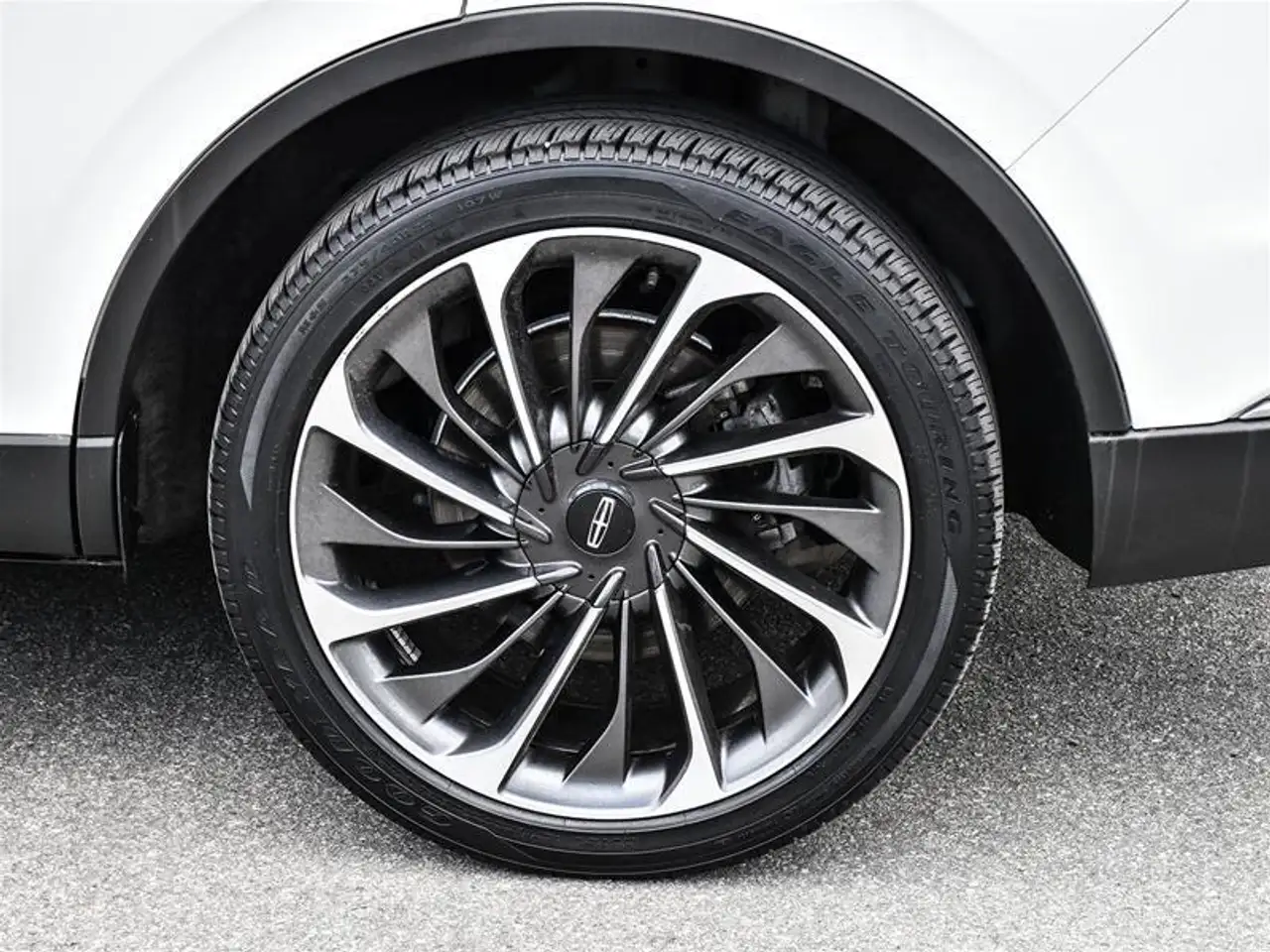 Lincoln Aviator снимка Lincoln Aviator