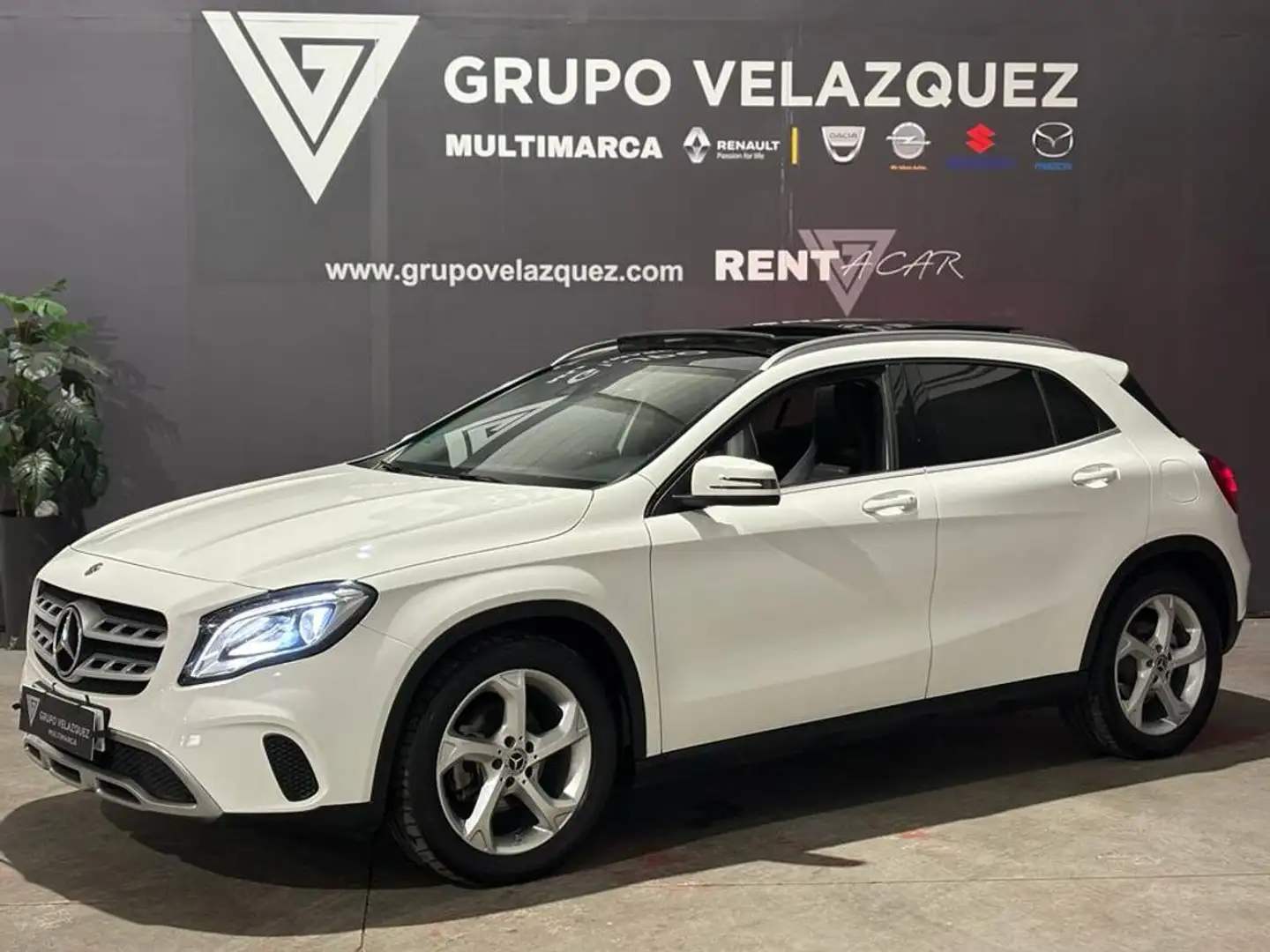 Mercedes-Benz GLA 200 200d Blanco - 1