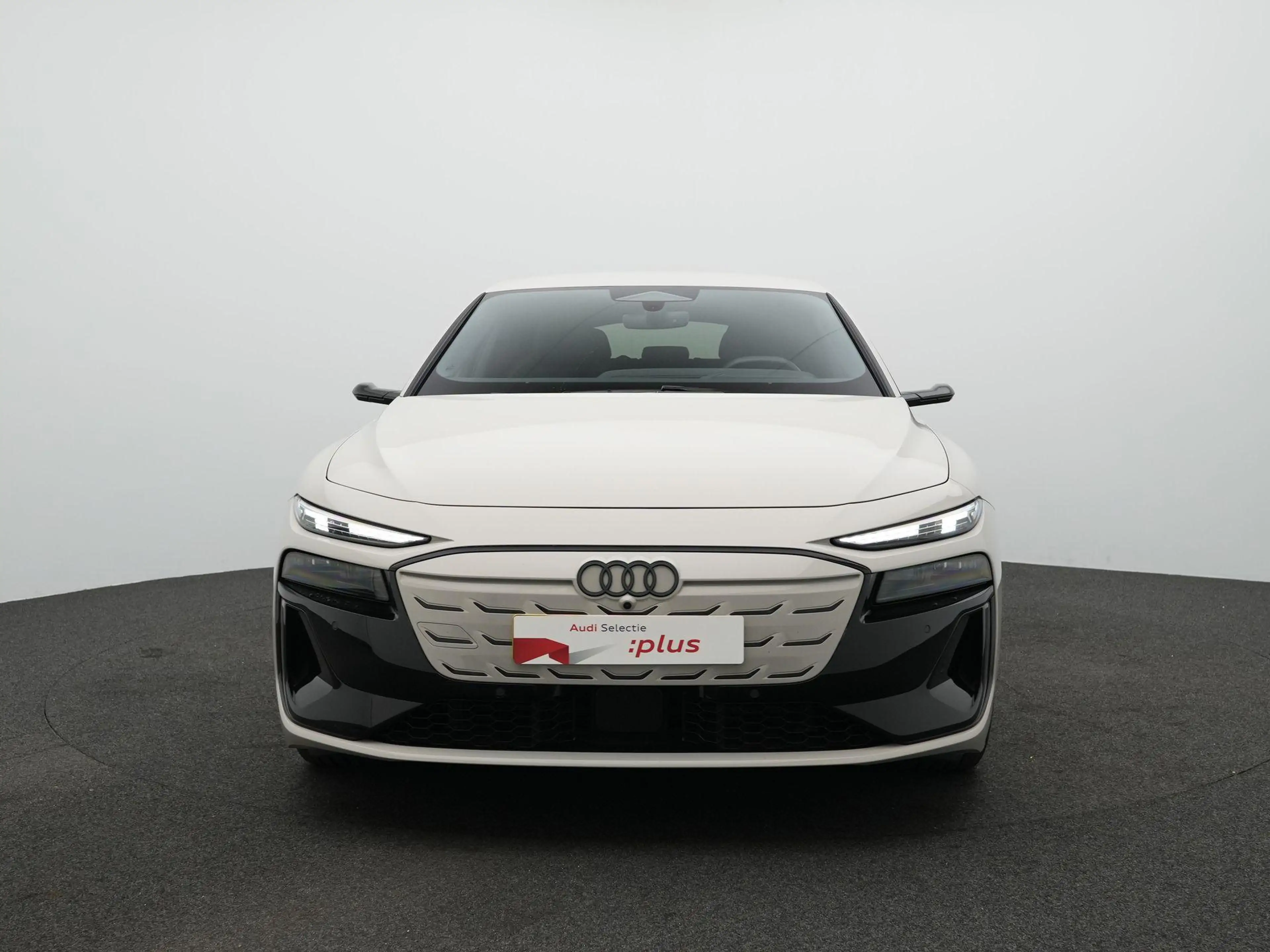 Audi S6 e-tron Avant S6 503pk 100 kWh | 21" LM Velgen, Luchtverin — photo 3