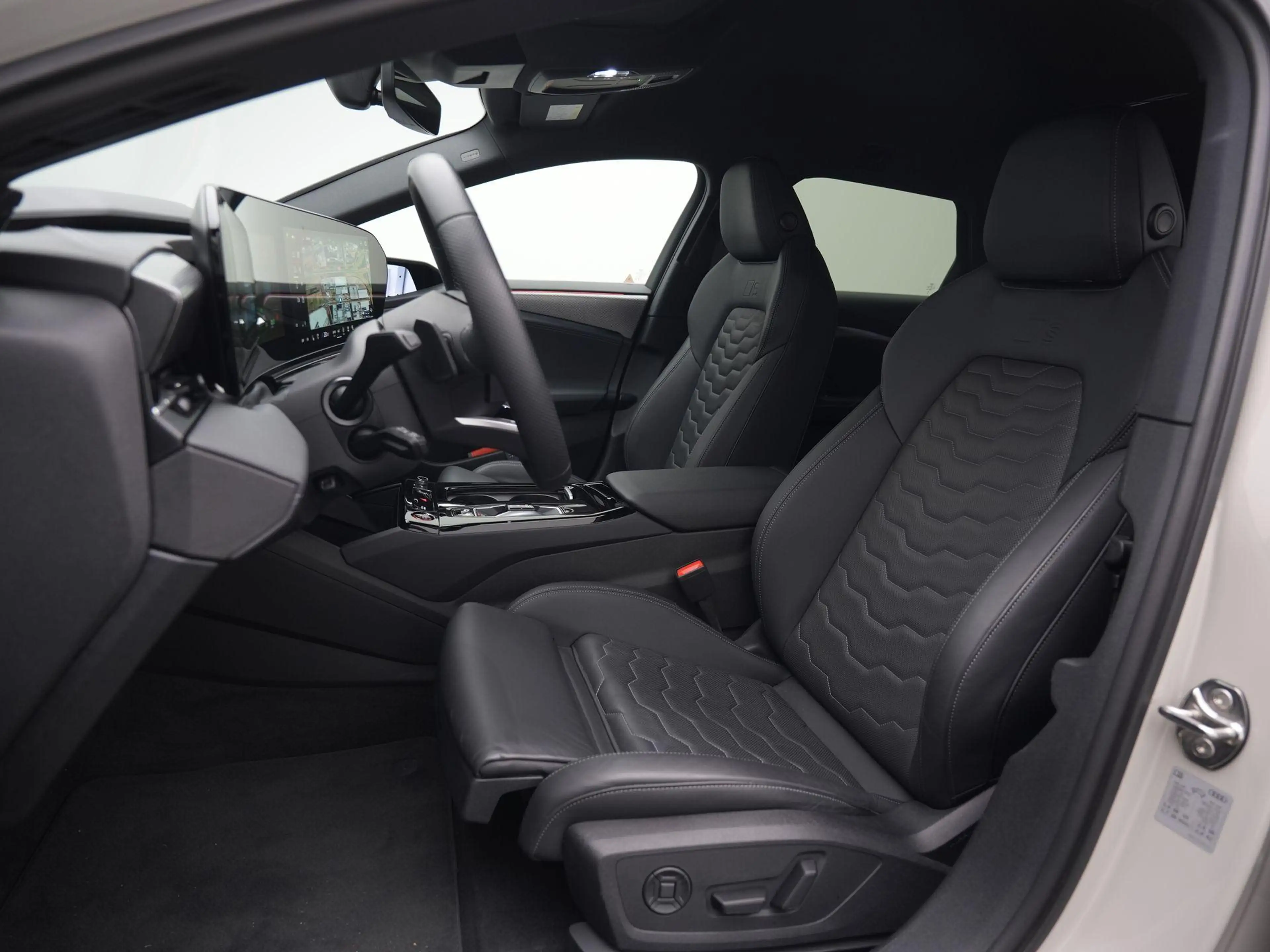 Audi S6 e-tron Avant S6 503pk 100 kWh | 21" LM Velgen, Luchtverin — photo 8