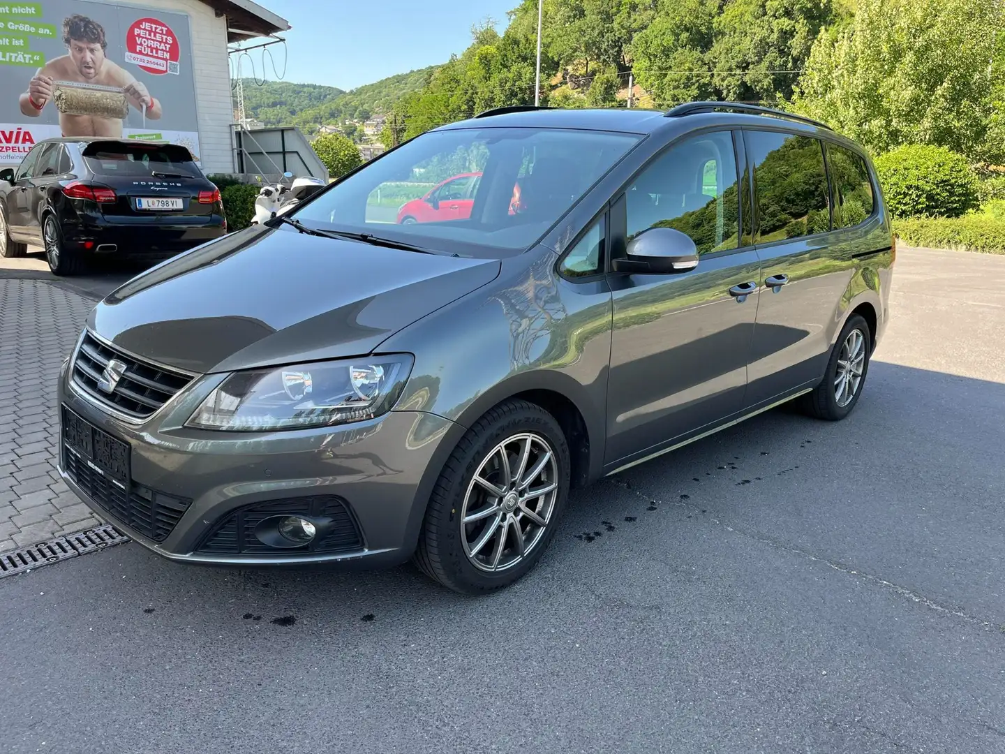 SEAT Alhambra 2,0 TDI DSG 7-Sitzer-Leder-Navi-Kamera Grau - 1