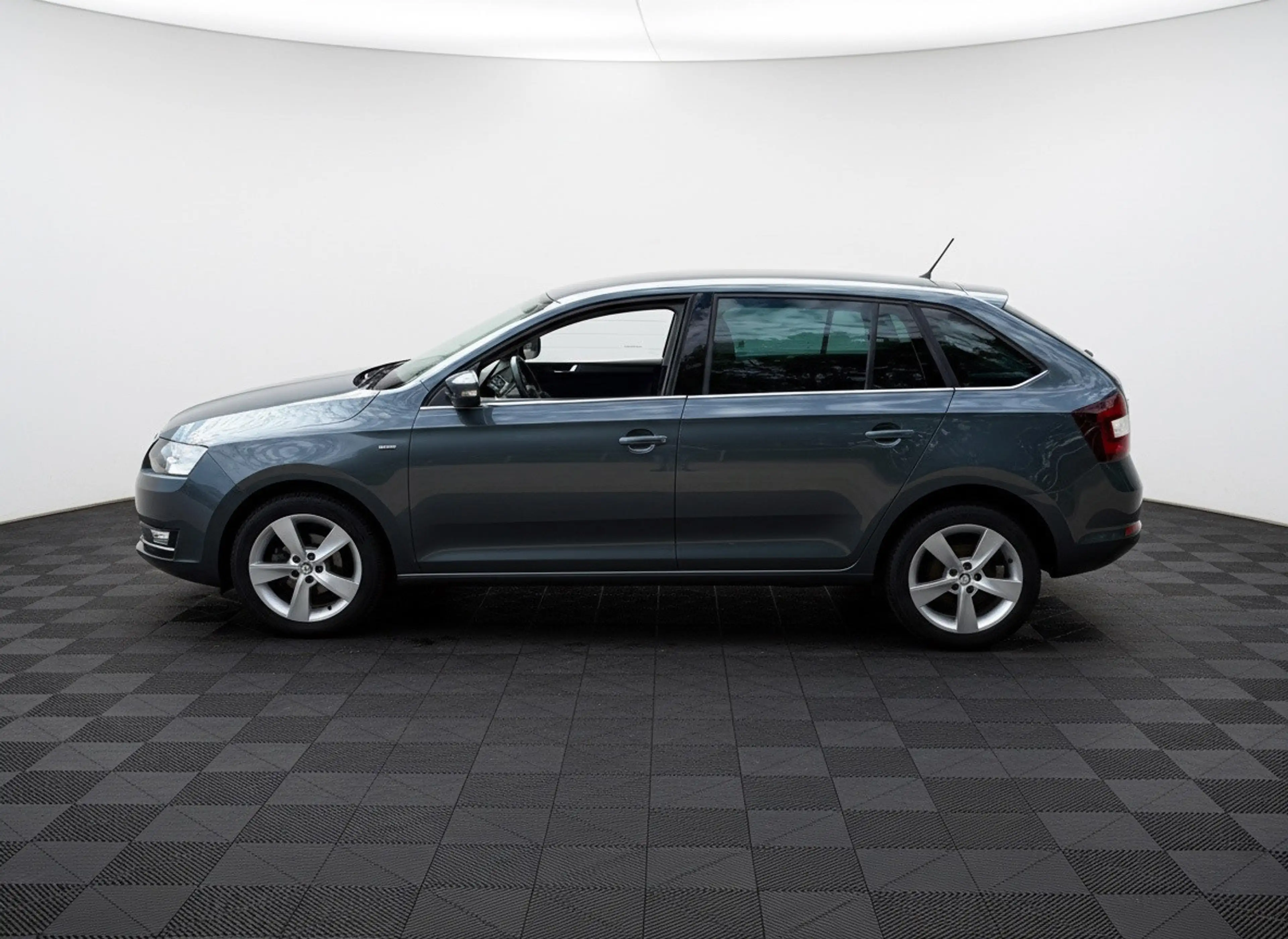 Skoda Rapid/Spaceback 1.0 TSI Greentech Clever — photo 6