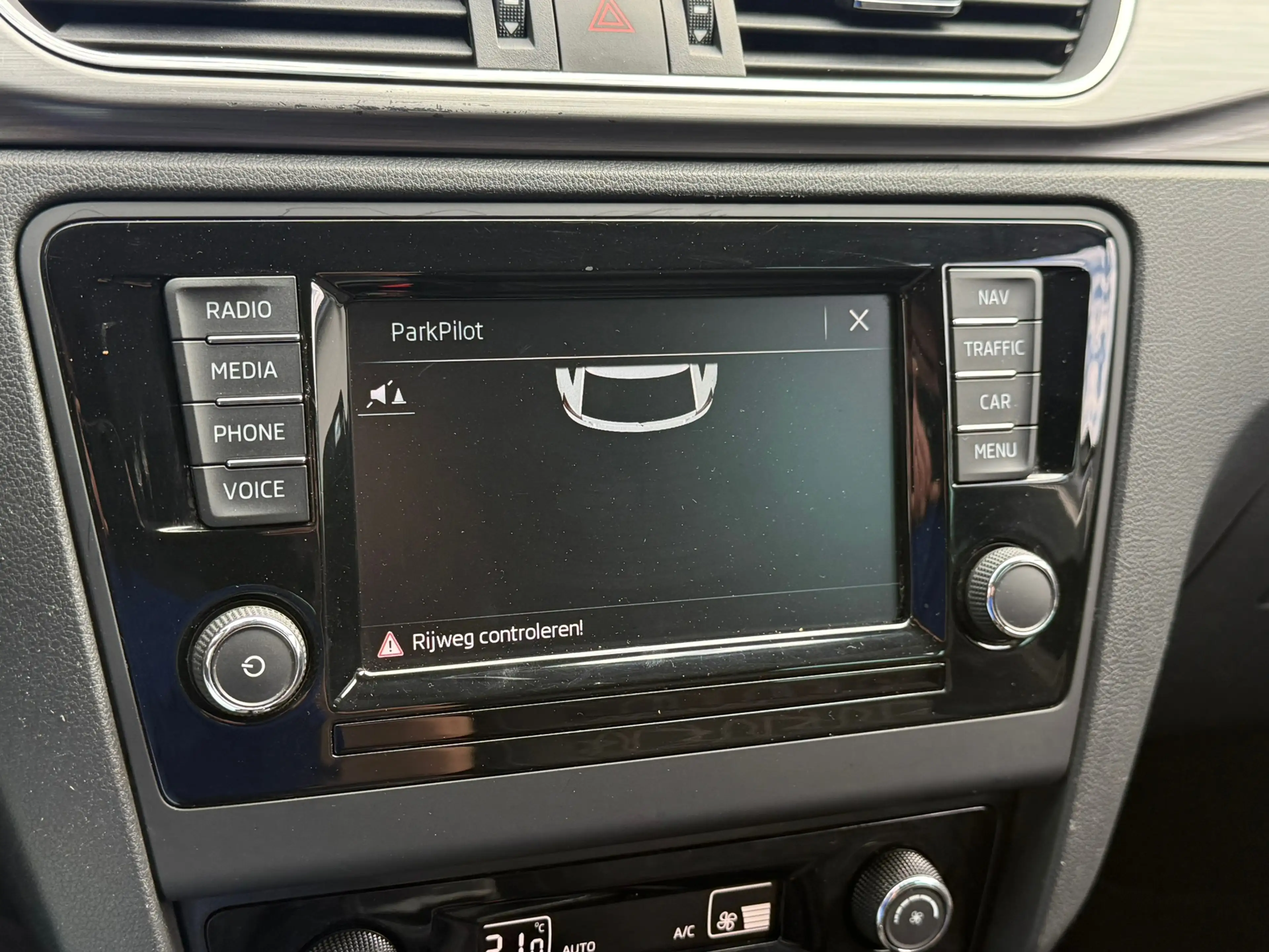 Skoda Rapid/Spaceback 1.0 TSI Greentech Clever — photo 21