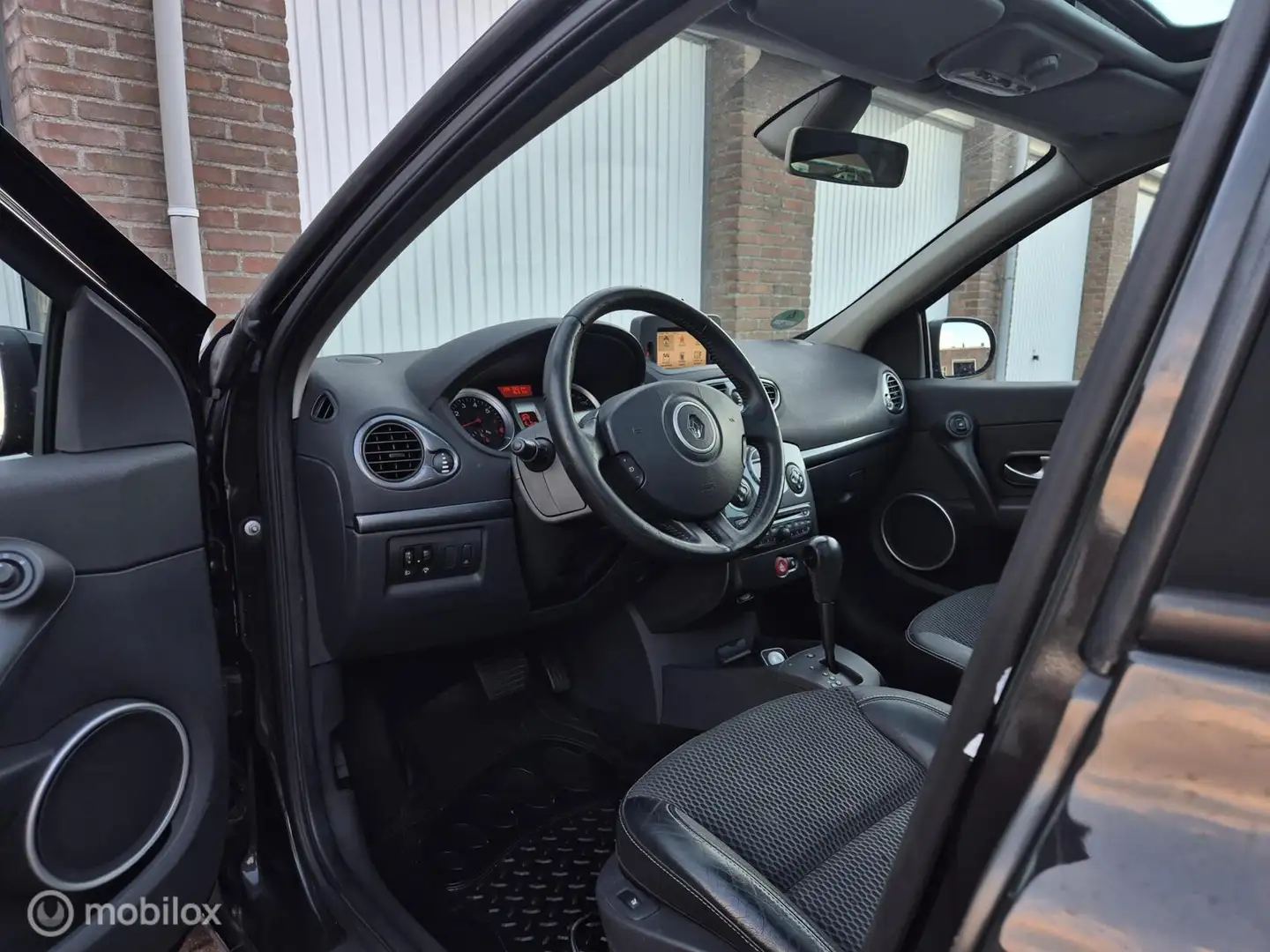 Renault Clio 1.6 Dynamique AUTOMAAT / 5-Deurs / Airco / Cruisec Negro - 2