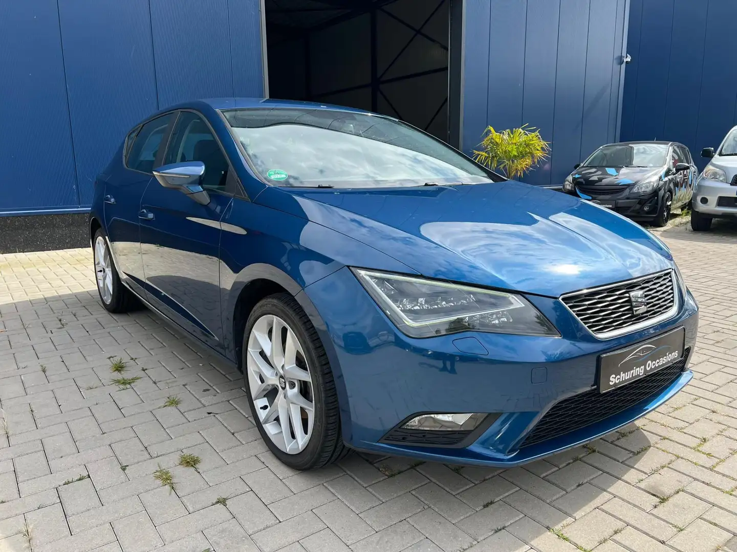 SEAT Leon 1.2 TSI Style Business / PDC / CRUISTE CONTROL / C Bleu - 1