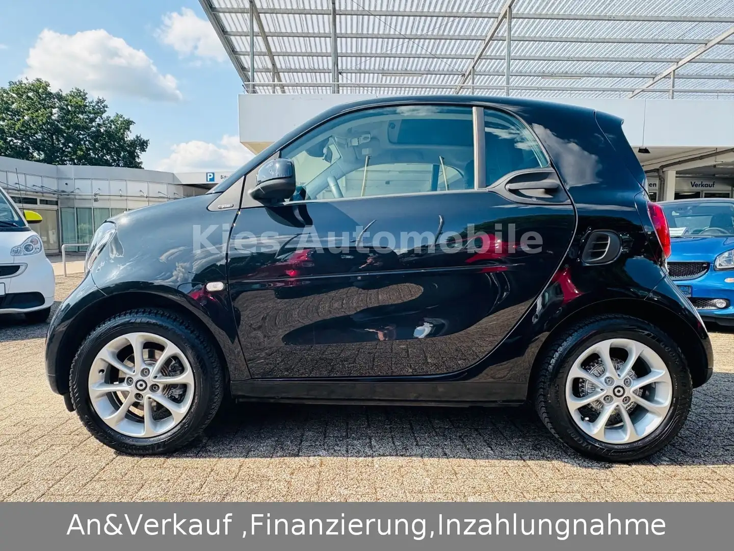 smart forTwo Prime AUTOM/LEDER/NAVI/PANO/SITZH/PDC/2HA Schwarz - 2