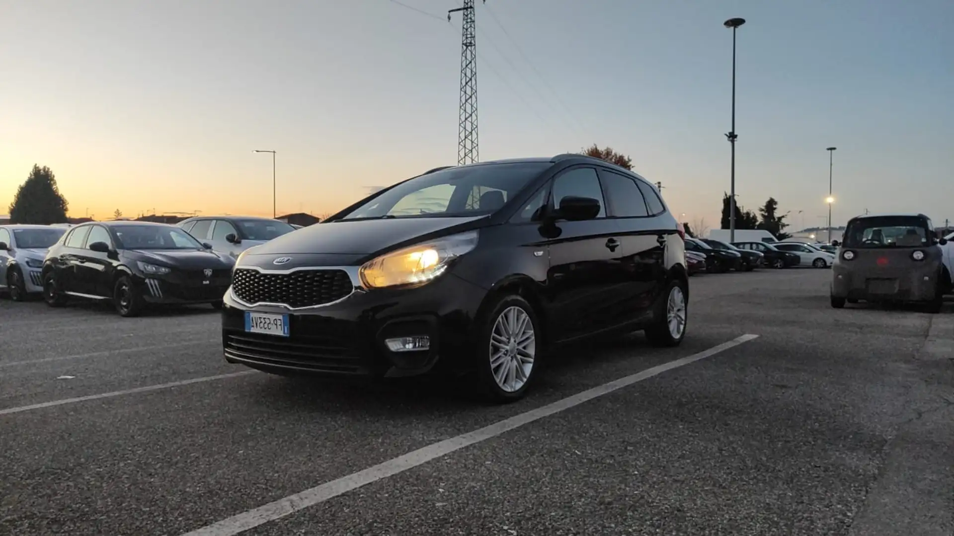 Kia Carens Carens 1.7 CRDi 141 CV DCT Platinum Černá - 1