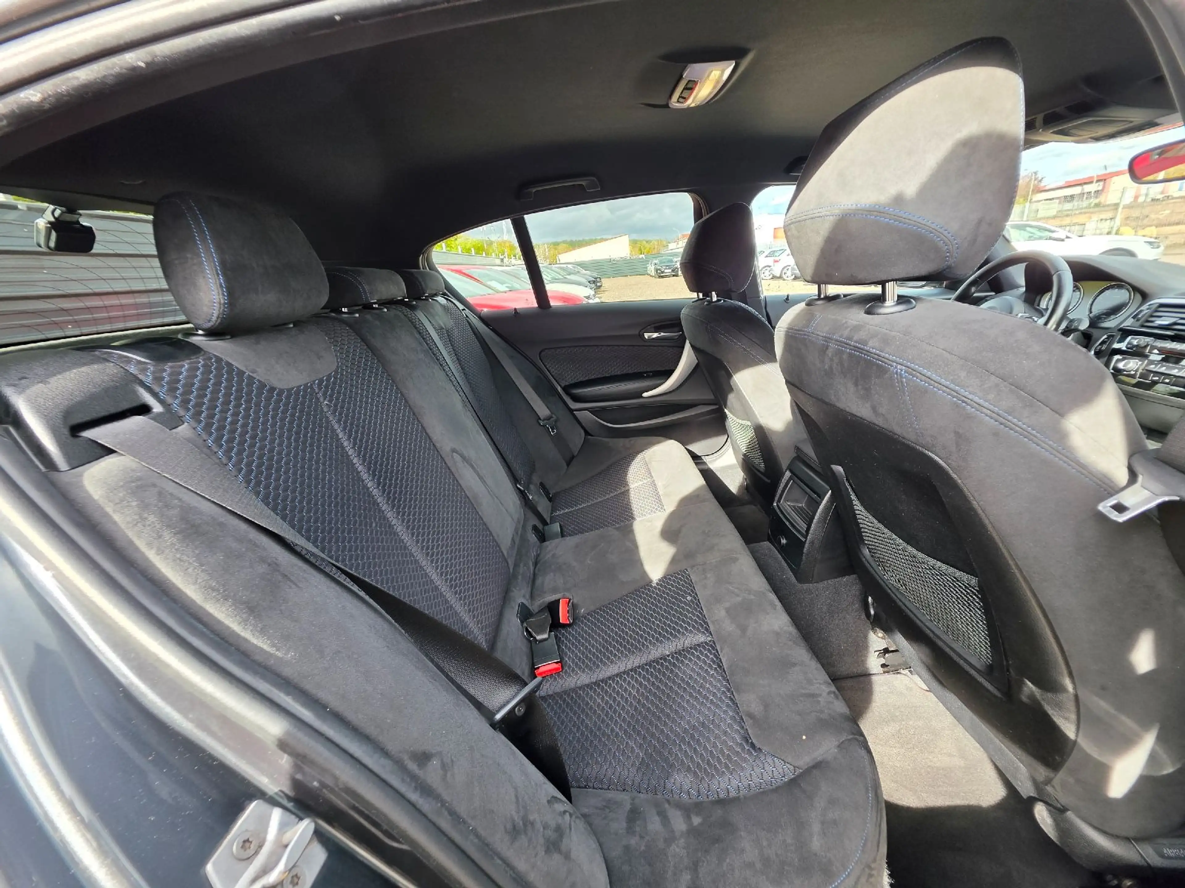 BMW 120 i Edition M Sport Shadow *PDC*AUTOM*LED*NAV — photo 12