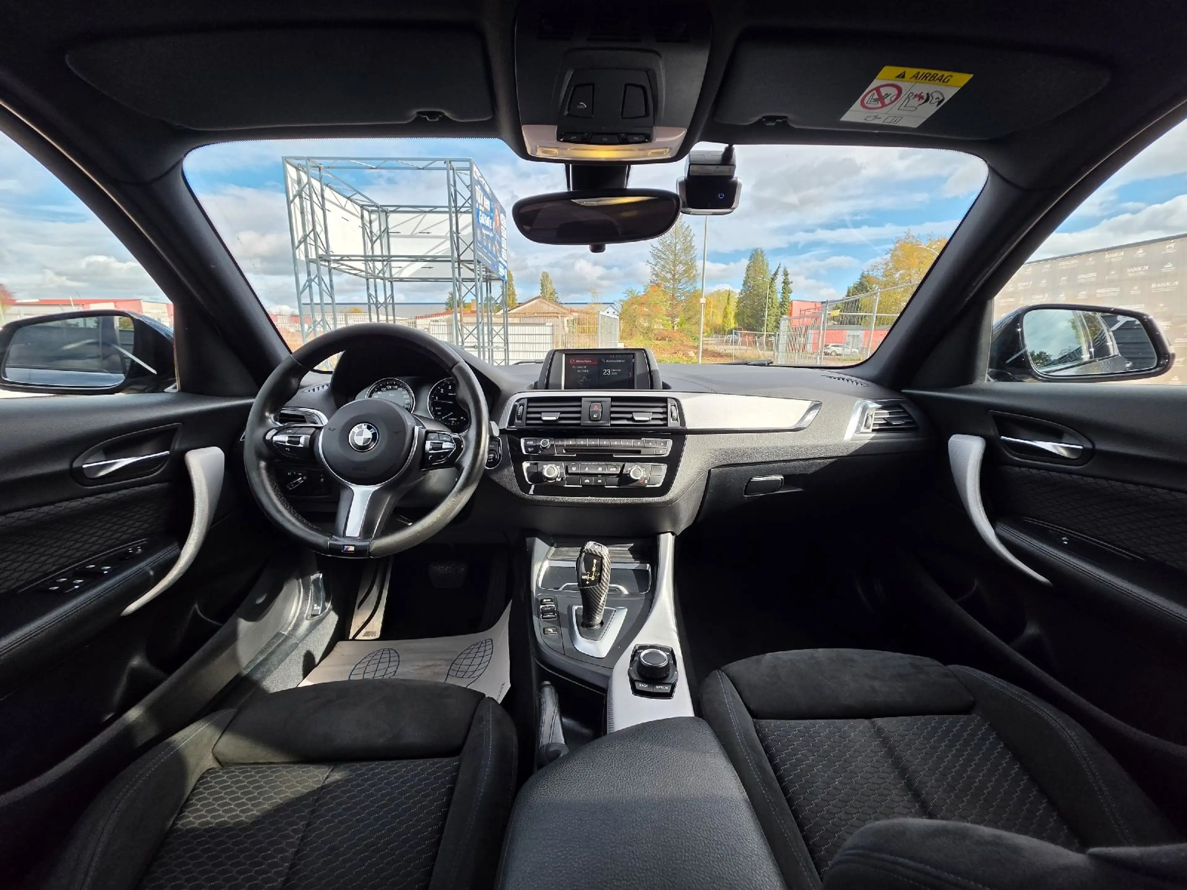 BMW 120 i Edition M Sport Shadow *PDC*AUTOM*LED*NAV — photo 9