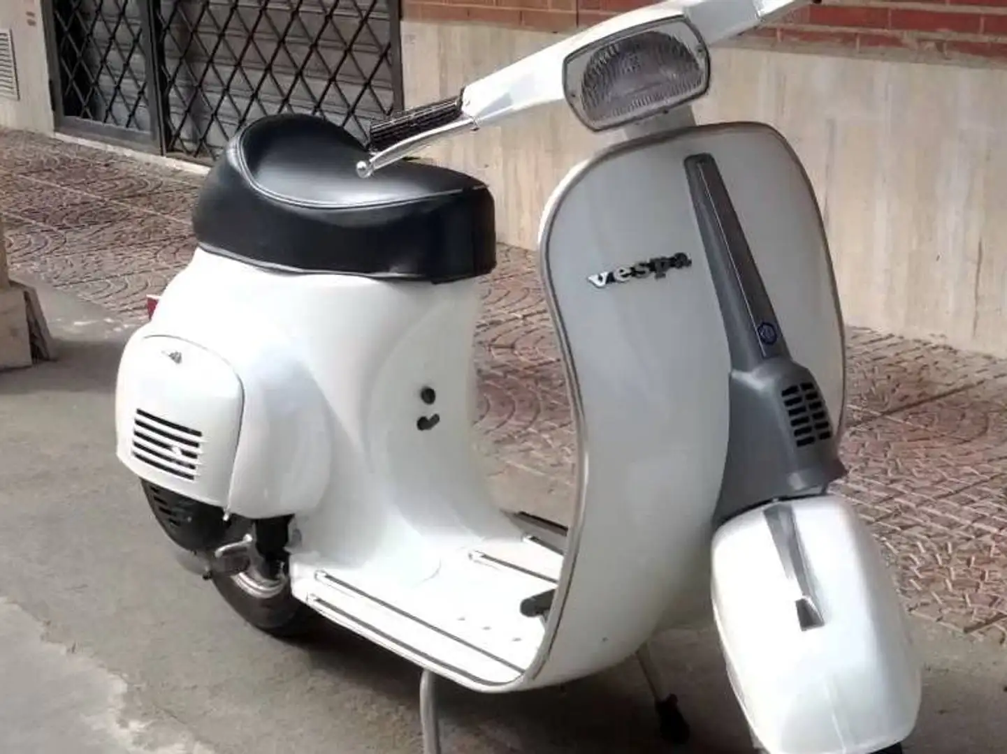 Vespa Special 50 3 marce Blanc - 1