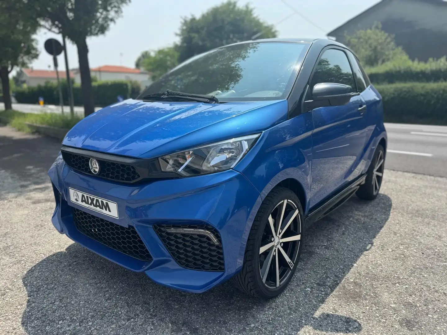 Aixam GTI E-GTI 48V Blu/Azzurro - 1