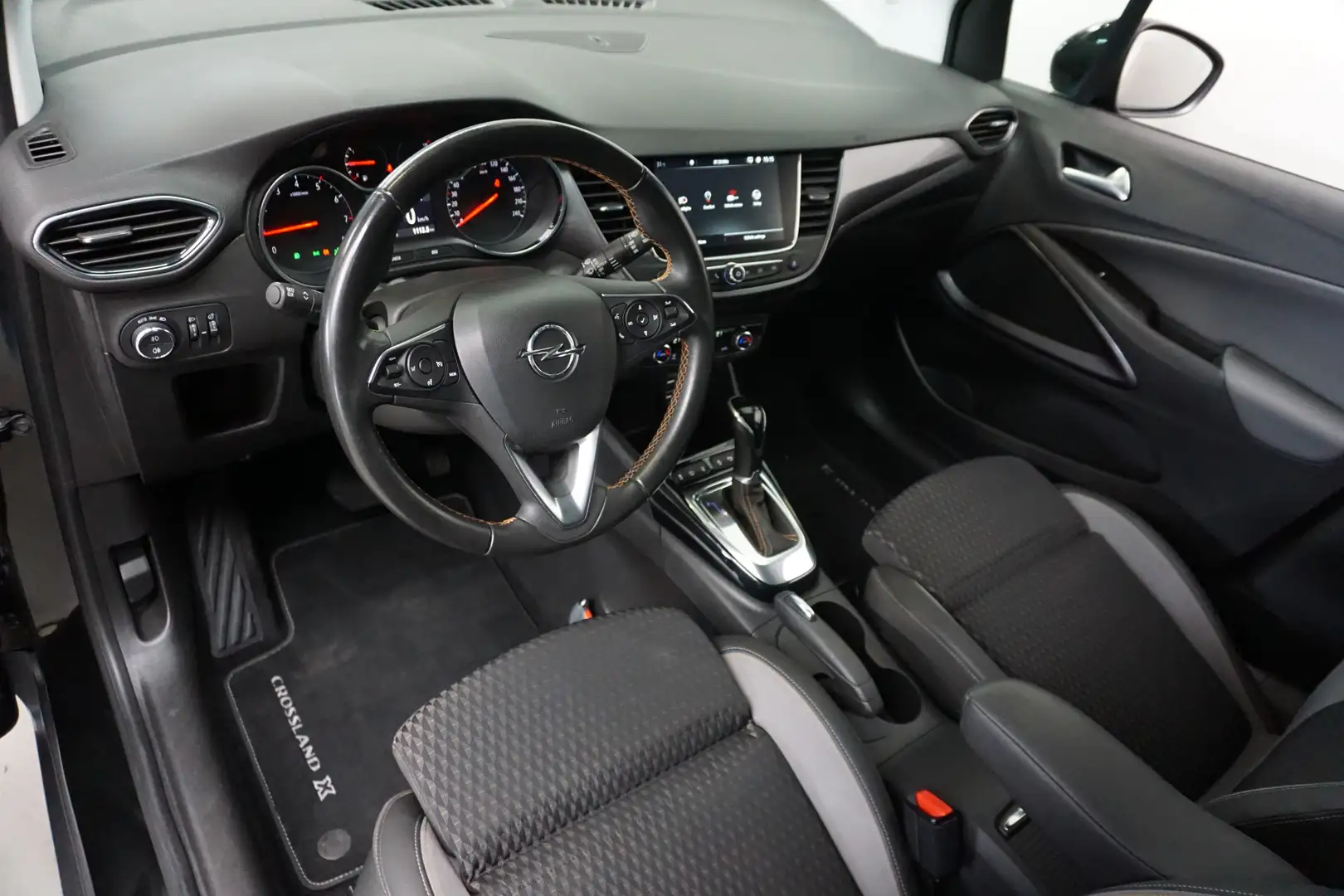 Opel Crossland X 1.5 CDTI Innovation AUTOMAAT! NAVI CAMERA CLIMA PD Zwart - 2