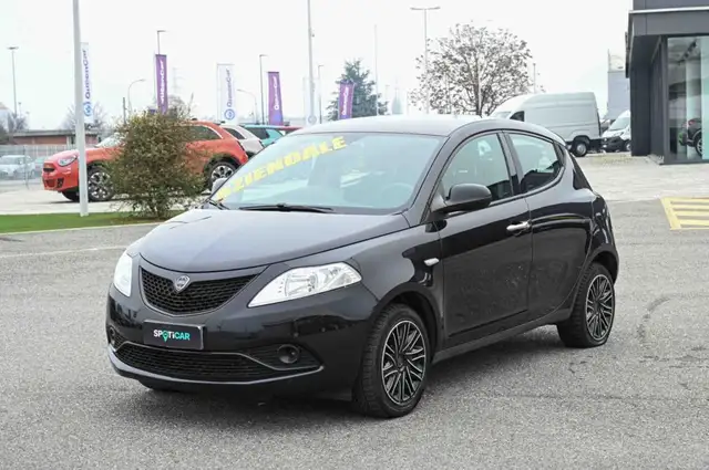 Lancia Ypsilon 1.2 69 CV 5 porte S&S Platinum