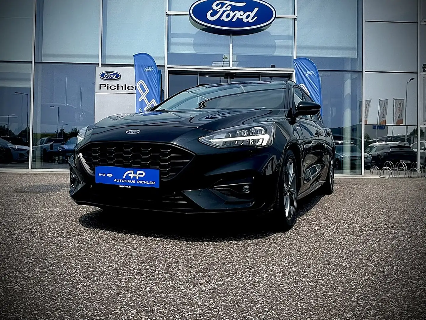 Ford Focus Traveller 2,0 EcoBlue SCR ST-Line KEYLESS/PARKS... Schwarz - 1