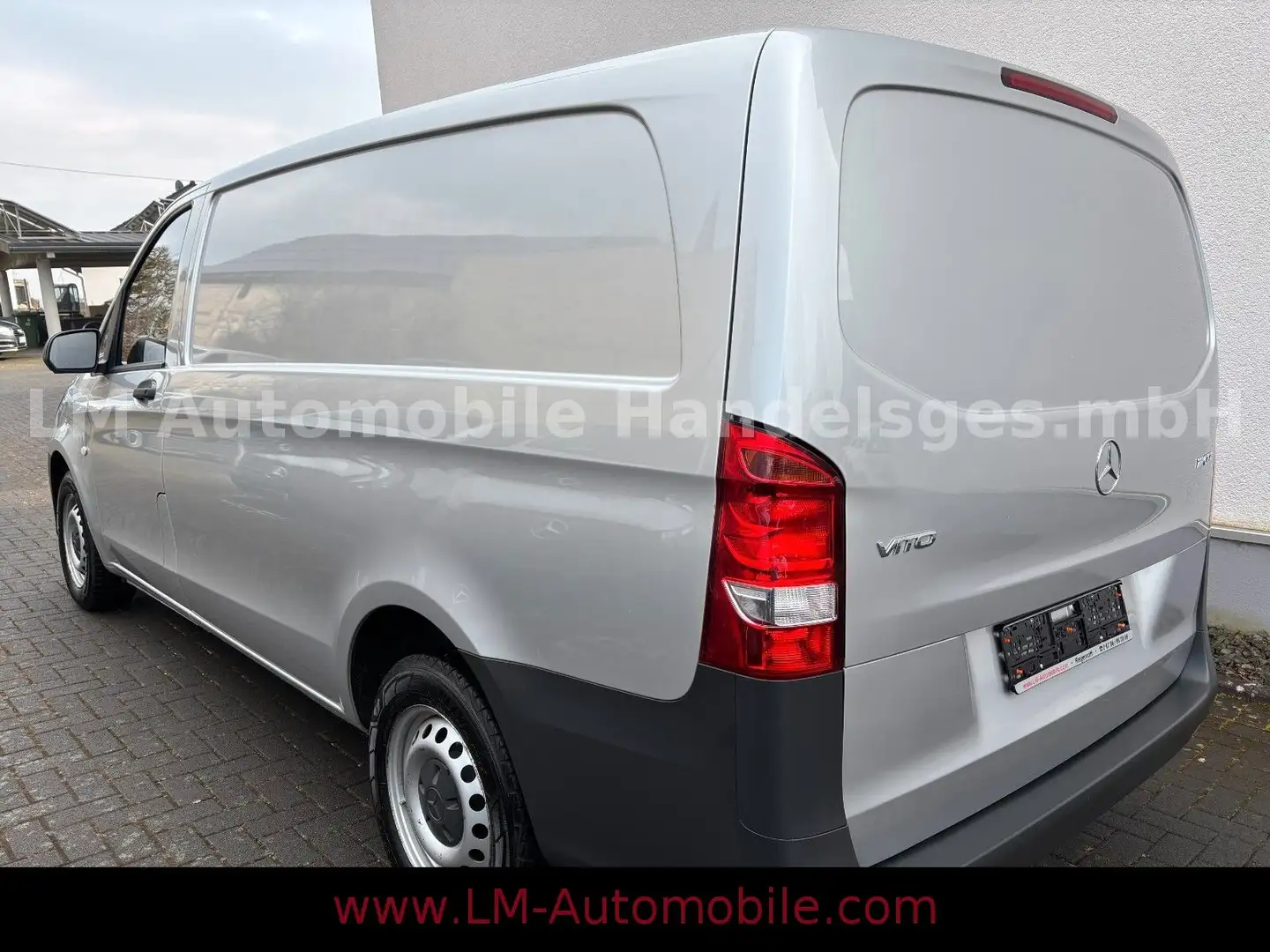 Mercedes-Benz Vito Kasten 111 CDI Lang*Werkstatteinr* Silber - 2