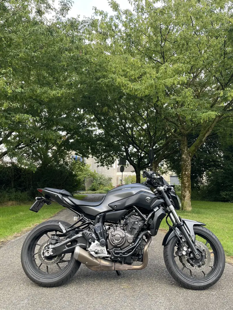 Yamaha MT-07 - 2