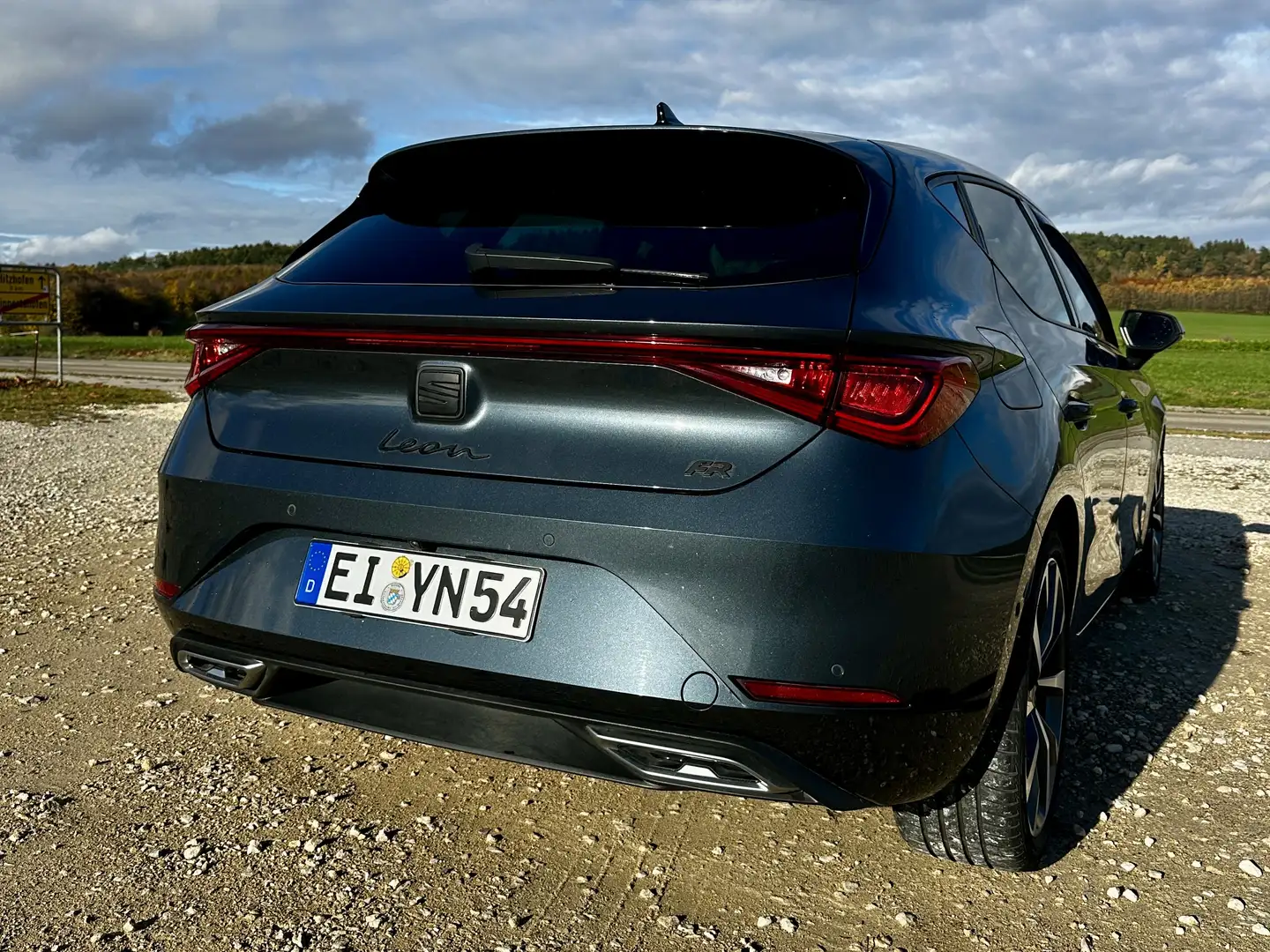 SEAT Leon Leon Fr BEATS DSG Assist Paket XL*Garantie*VOLL* Grau - 2