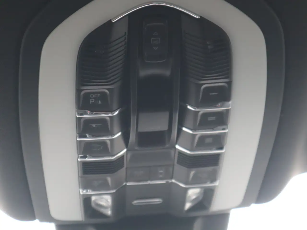 Porsche Macan снимка Porsche Macan