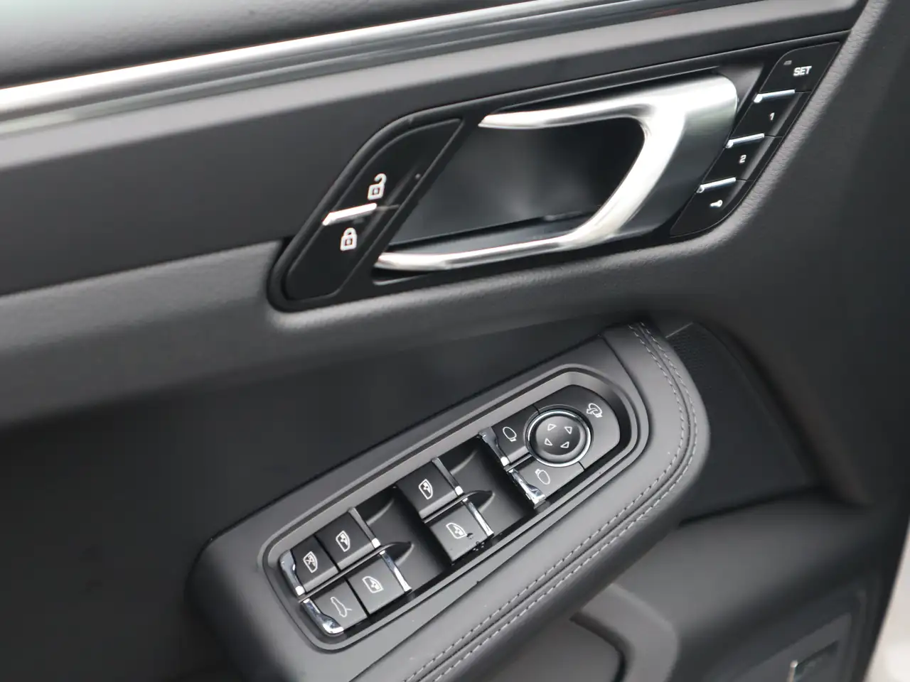 Porsche Macan снимка Porsche Macan