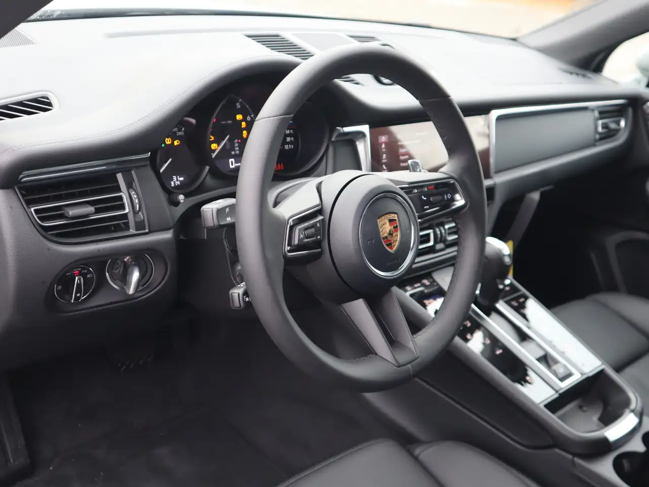 Porsche Macan снимка Porsche Macan