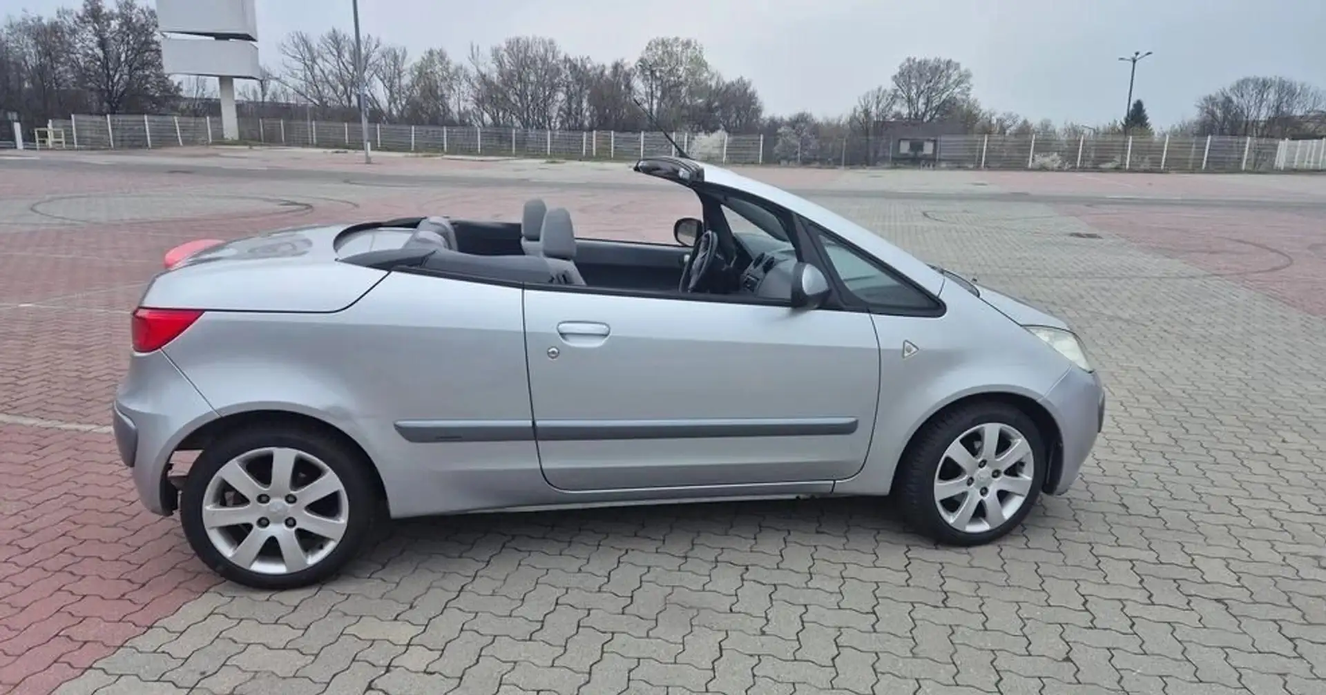 Mitsubishi Colt 1.5i+Instyle Grijs - 2