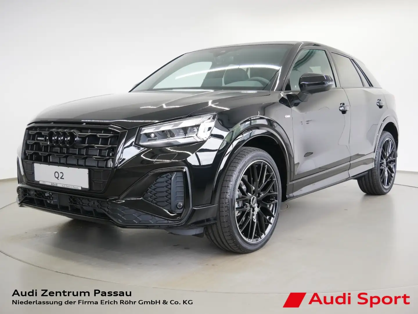 Audi Q2 S line 40 TFSI quattro 140(190) S tronic Schwarz - 1
