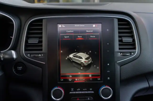 Renault Megane view 12