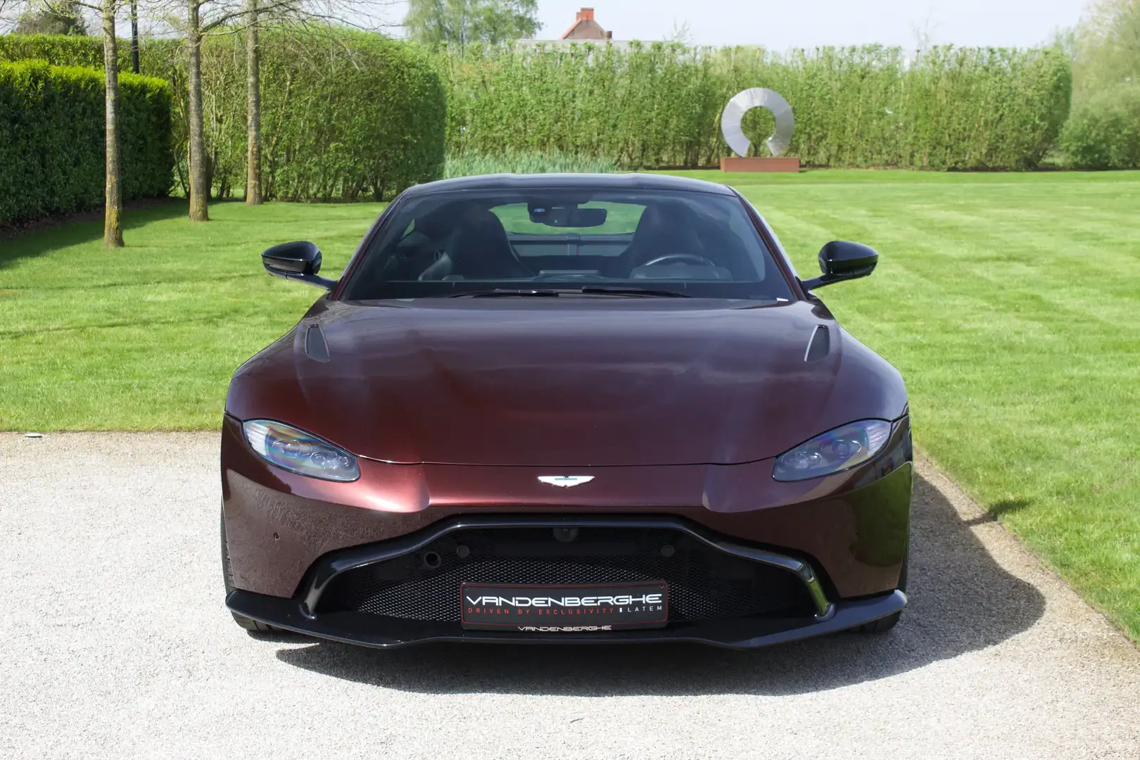 Aston Martin Vantage V8 /LEATHER/360°CAMERA/20"/SPORT PLUS PACK/BTW Rojo - 2