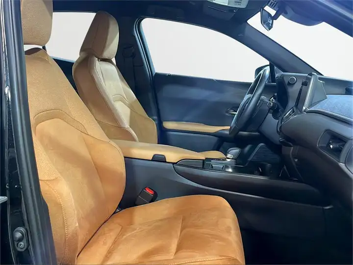 Lexus UX 2026, foto 6