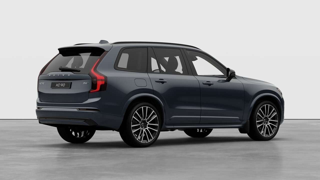 2026 Volvo XC90 Ultra 7-Seater (Dark Theme) alt 4